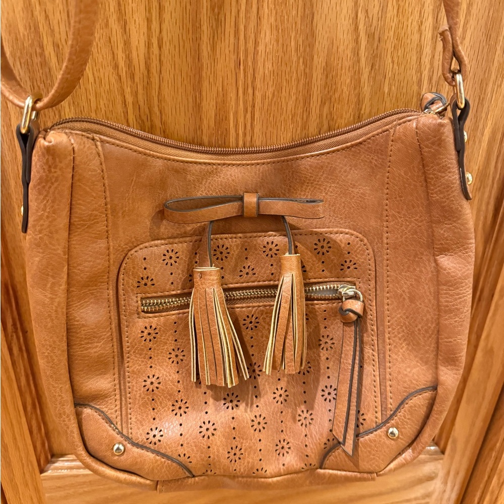 Elegant Tan Leather Shoulder Bag with Tassels